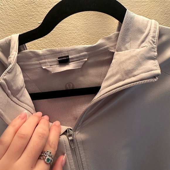 Men’s Lululemon Jacket - Picture 7 of 8